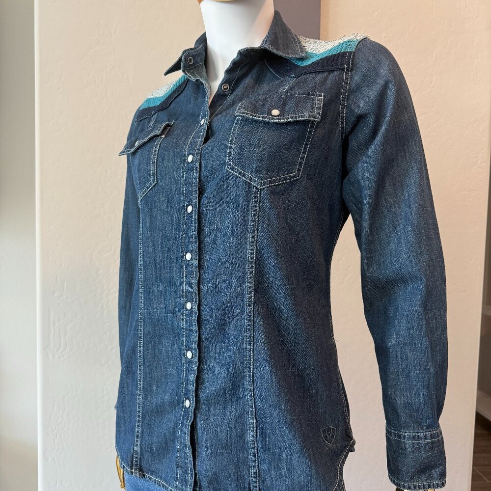 Ariat Women's Denim Snap Shirt (Fitted)
